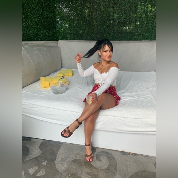 MEET THE POSHER! - Picture 9 of 13